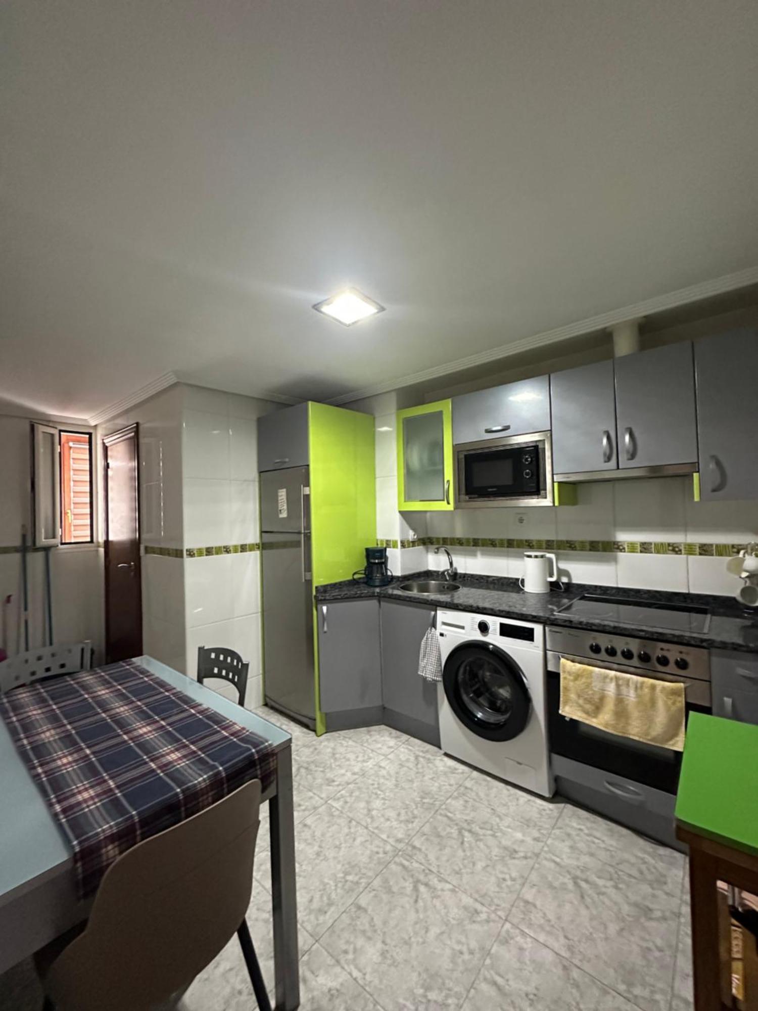 Apartamento Kalea Corazon Urbano Vitoria-Gasteiz Exterior photo